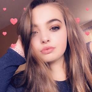 Meet your Posher, Selena